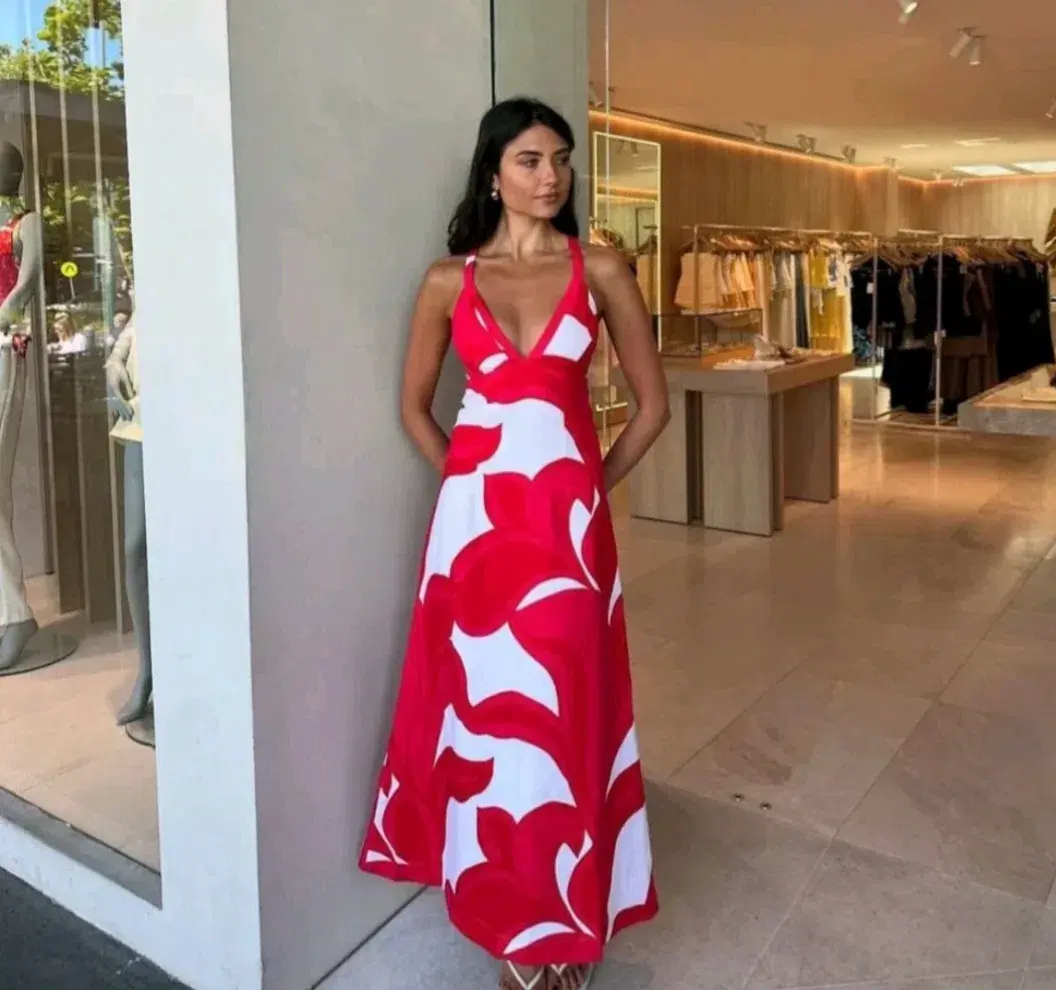 Kookai Zani Maxi Dress in Red White Floral Size 8 - Image 2