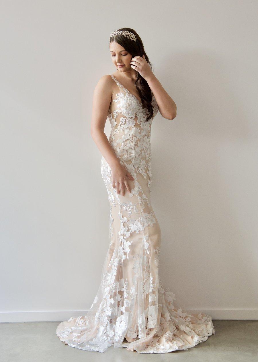 When Freddie Met Lilly Giselle Gown (Blush Underlay) Size 10/12 - Image 2