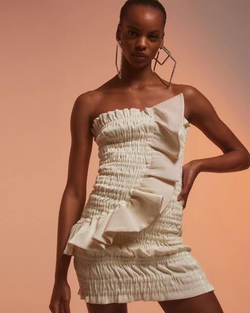 AREA NYC Metallic Ruched Ruffle Stretch Lamé Mini Dress Cream Size 8 - Image 2