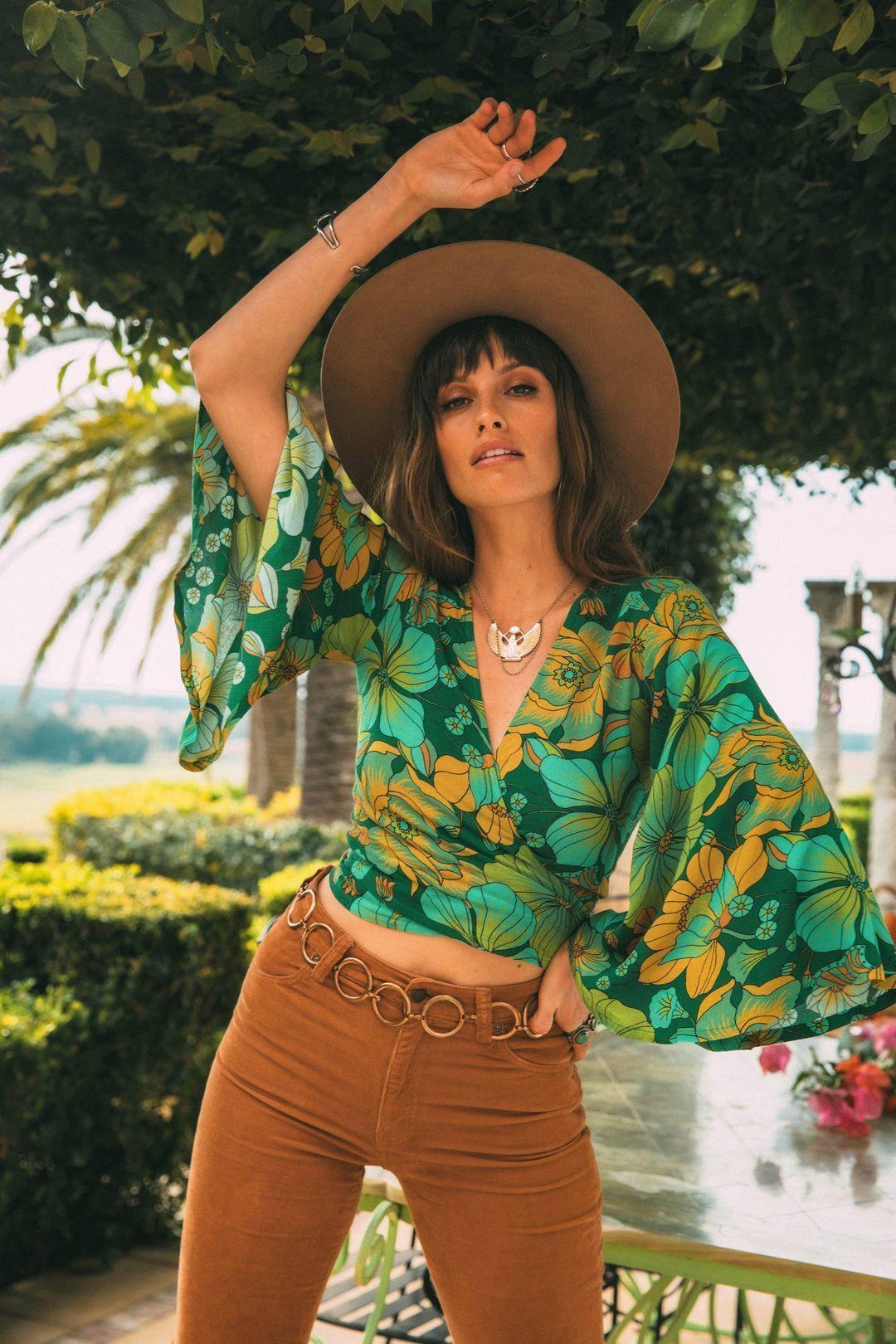 Nine Lives Bazaar Flower Power Top in Emerald Size 16 - Image 1