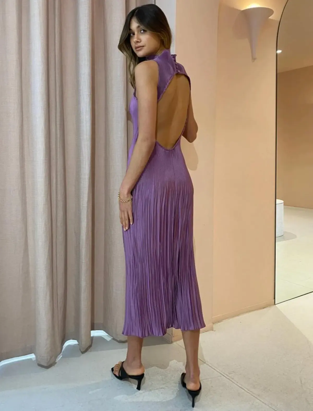 L'Idee Soiree Backless High Neck Gown in Mauve Size 12 - Image 2
