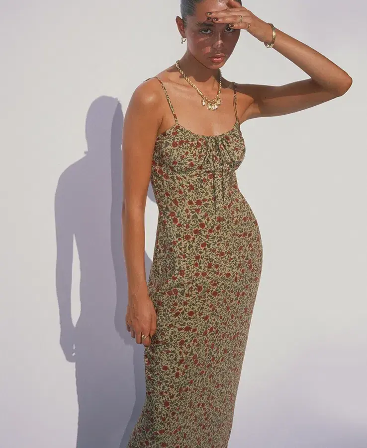 THE ALBA in Dahlia for rent on The Volte - main image