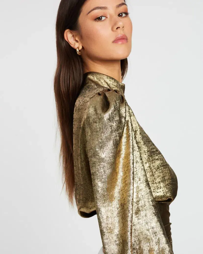 By Johnny Foil Cuffed Top Gold Size 10 - Image 2