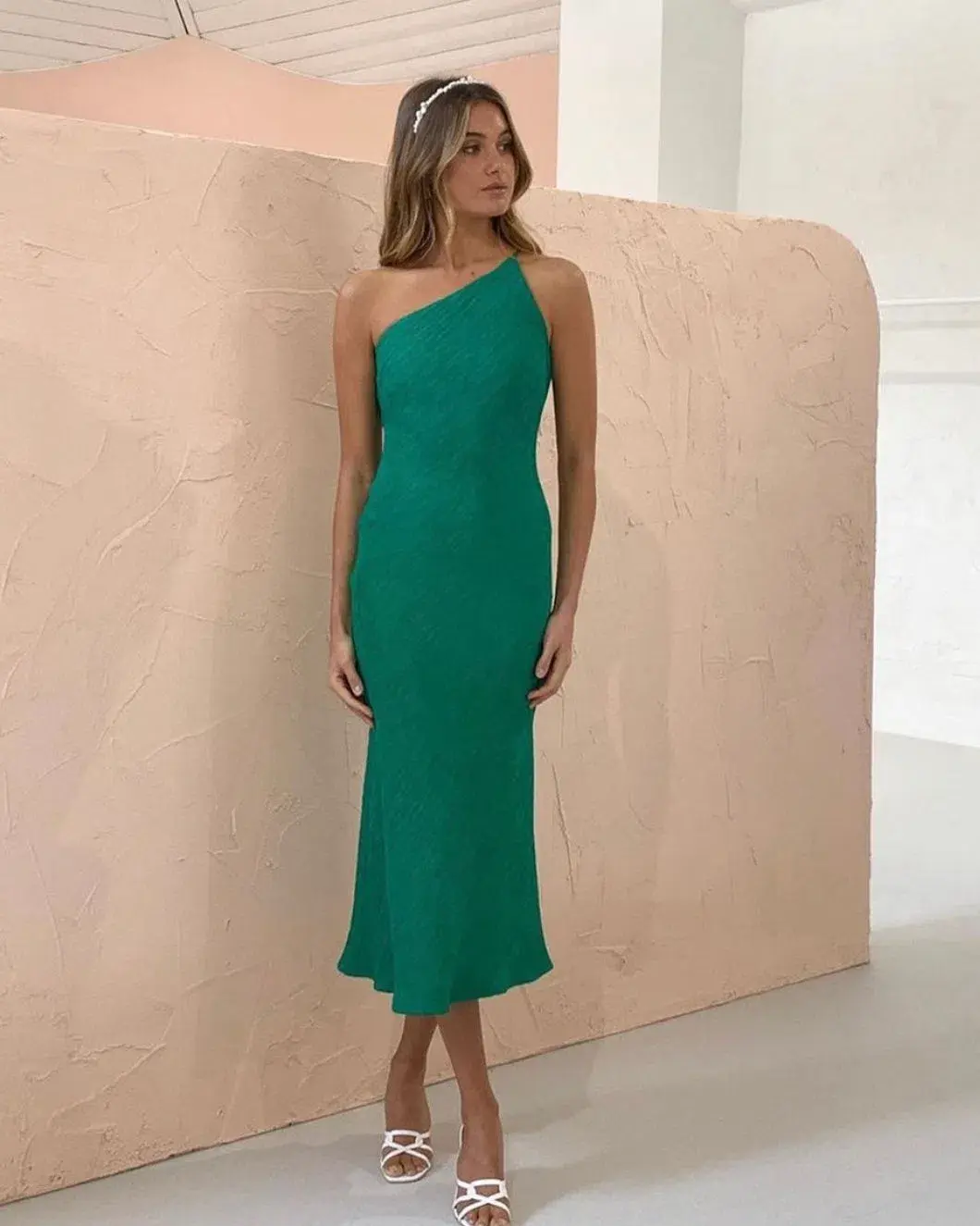 By Johnny Asymmetric Crimp Bias Midi Dress Green Size 12 - Image 4