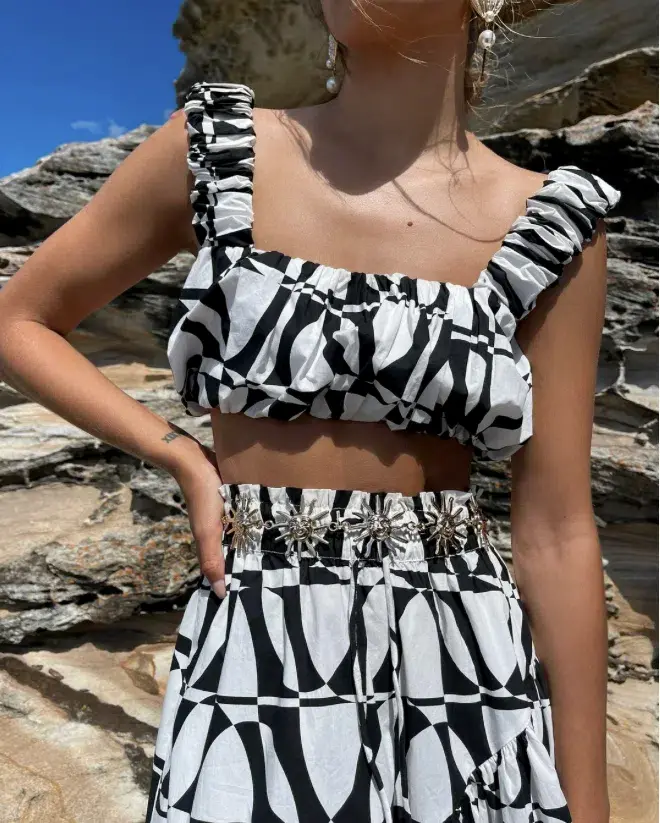 Sheike Heartbreaker Set Top & Skirt Print Size 10 and 8 - Image 5