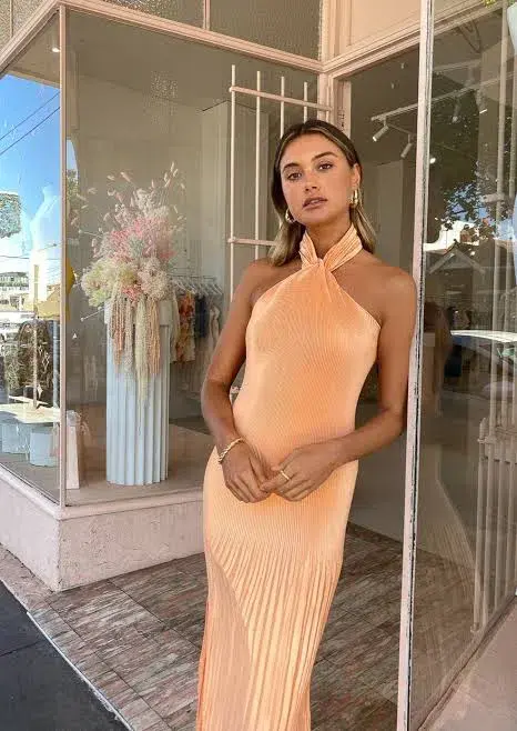 LIDEE Soirée Halter Gown Orange Size 8 - Image 3