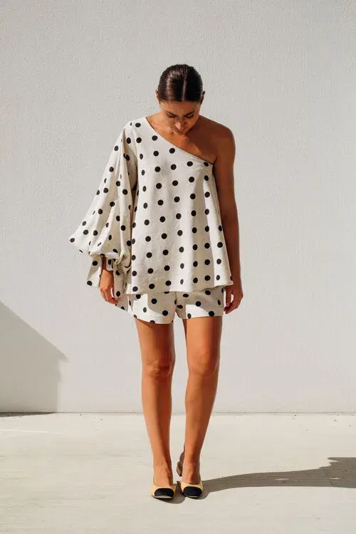 Isabella Longginou Natural Polka Dot Shirt & Short Set Print Size 8 - Image 1
