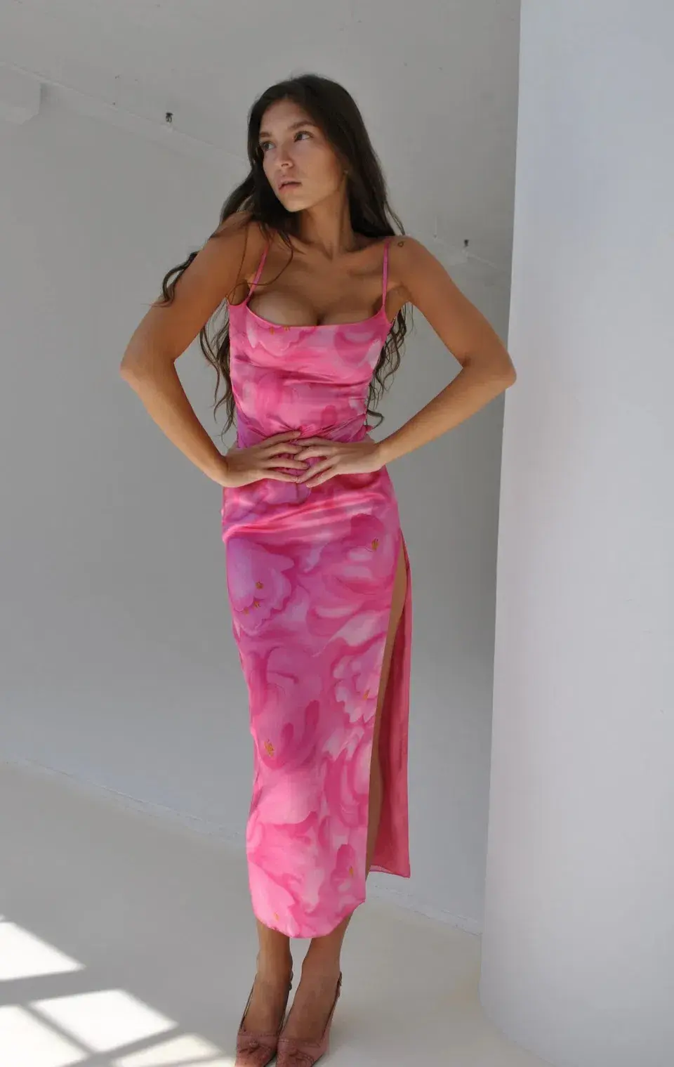 Mirror Palais S&M Dress in Pink Tulip Size 6 - Image 3