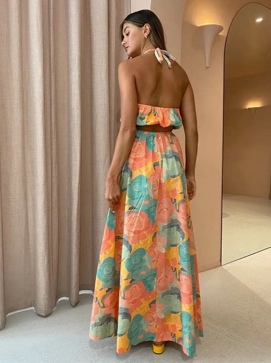 New Romantics Dolce Vita Halter Crop Size 10 and Maxi Skirt Size 8 Set Summer Rose Print - Image 2
