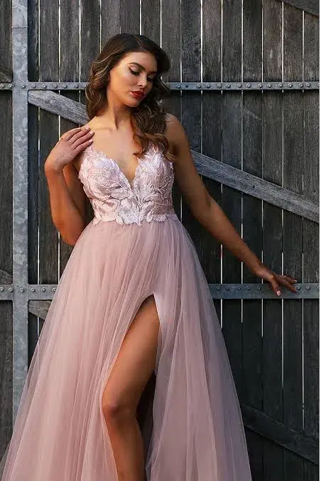 Jadore Odette Gown Blush Size 8 - Image 3