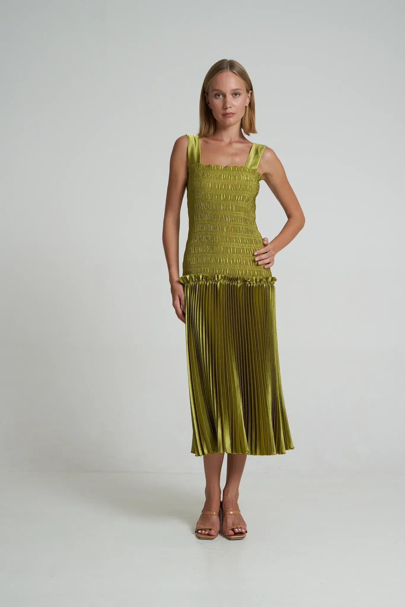 L’Idee Jolie Gown Olive Size 10 - Image 4