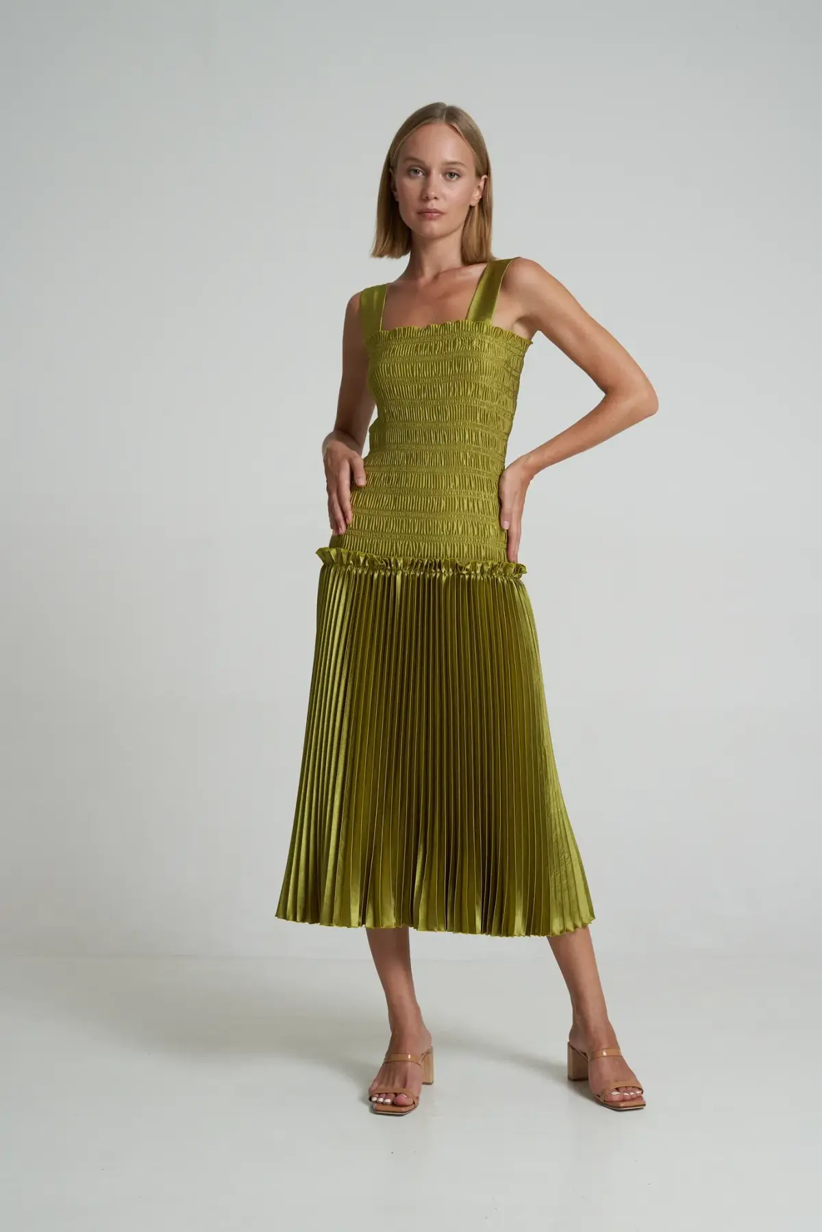 L’Idee Jolie Gown Olive Size 10 - Image 1