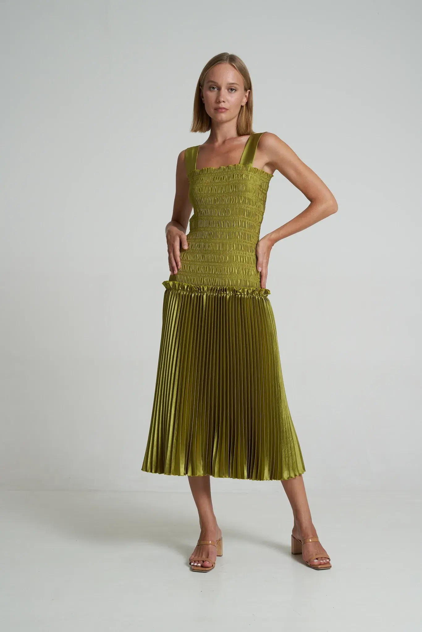 L’Idee Jolie Gown Olive Size 10 - Image 1