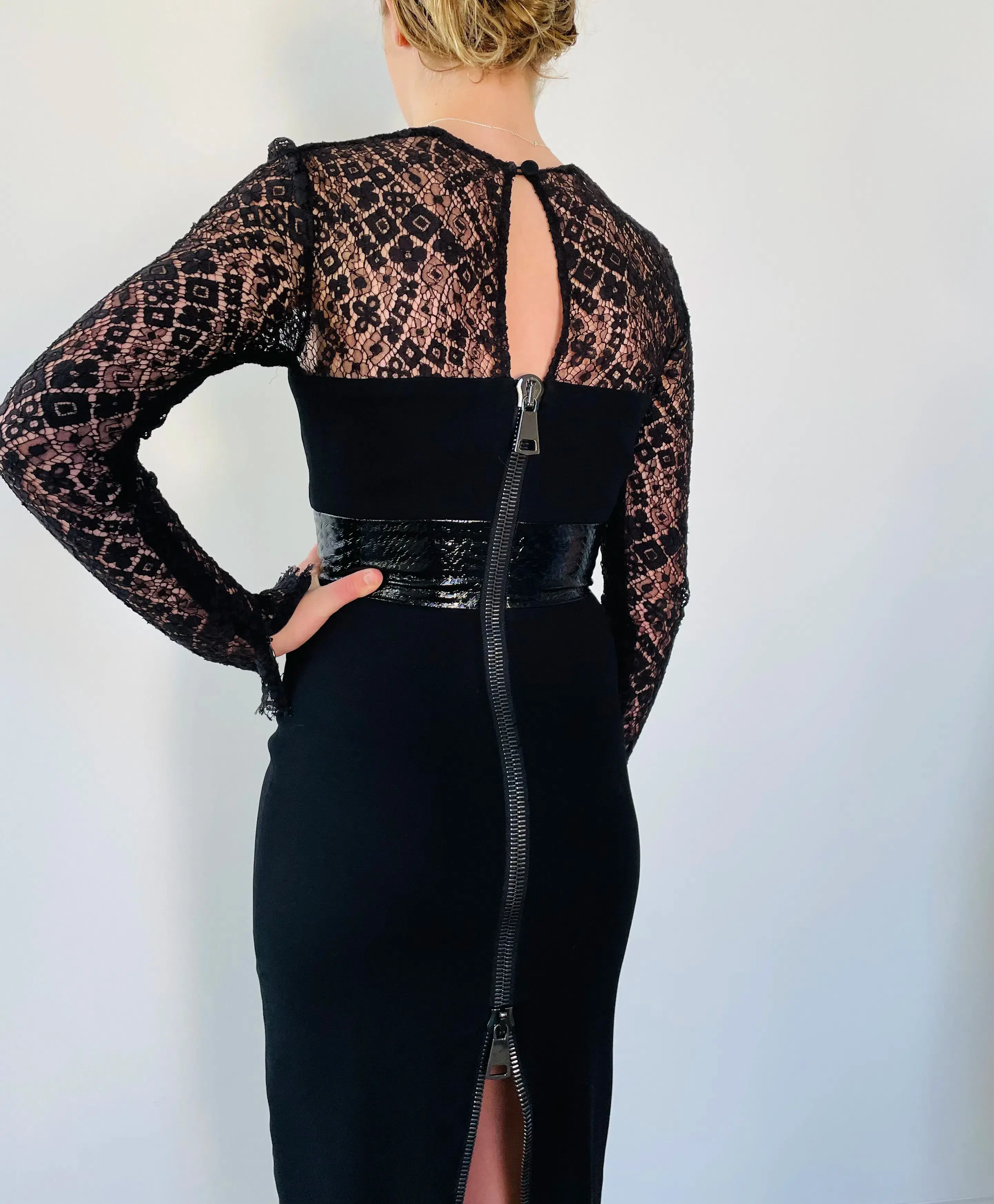 Alex Perry Mabelle Lace Long Sleeve Plastic & Satin Crepe Pencil Dress Black Size 6 - Image 3