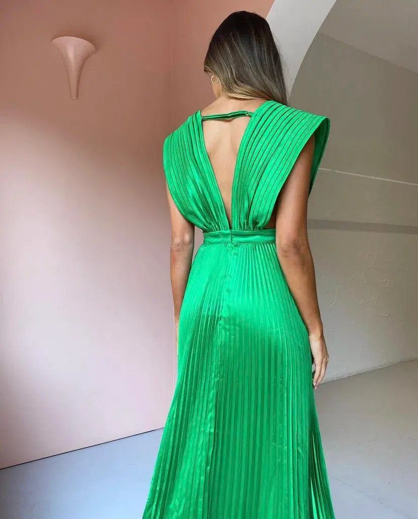L'idee Gala Gown Bright Green Size 10 - Image 4