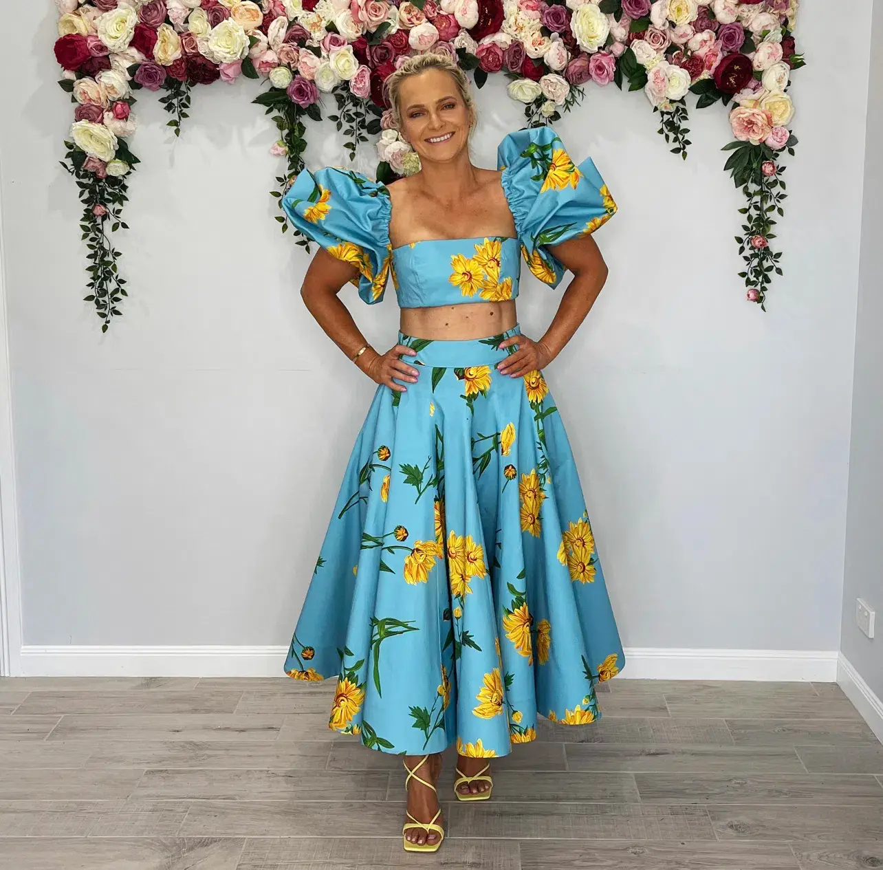 Leo and Lin Bleu Marguerite Puff Top & Maxi Skirt Set Print Size 10 - Image 3