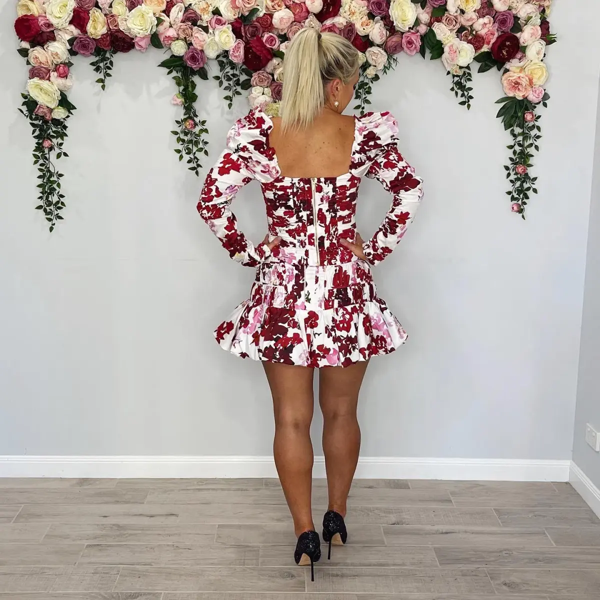 Aje Marlene Roses Ruched Top & LA Vie Bubble Mini Skirt Set Print Size 10 - Image 3
