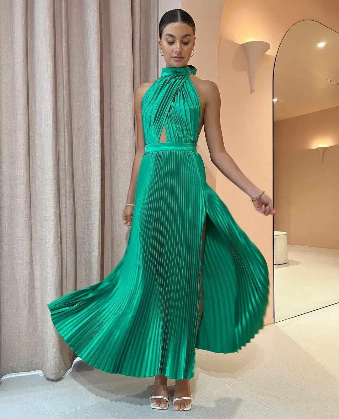 L’Idee Renaissance Split Gown Bright Green Size 12  - Image 2