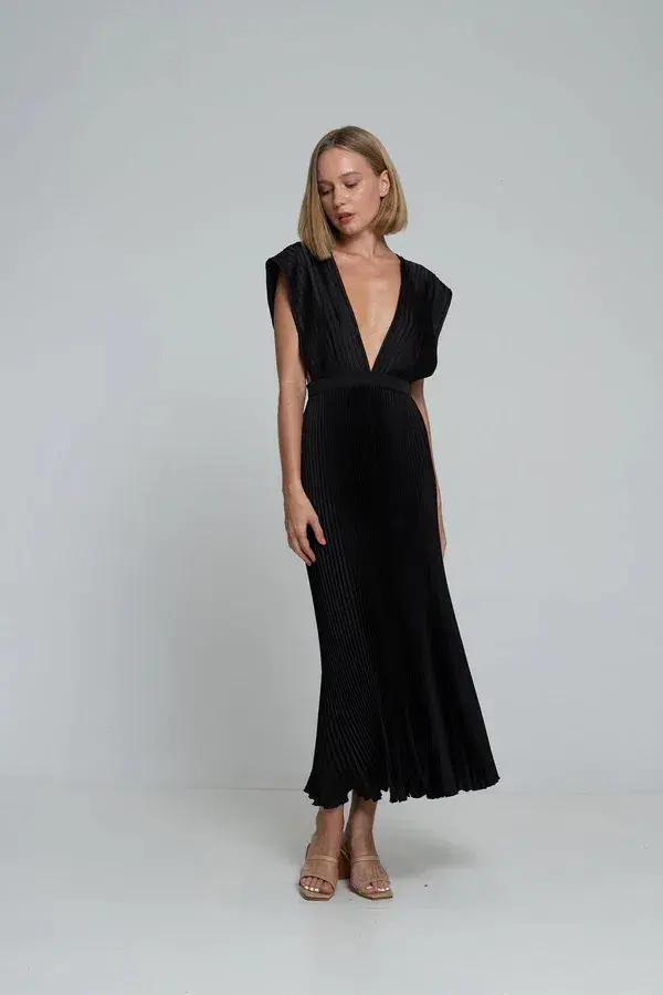 L'Idee Gala Gown In Noir Size 10 - Image 2