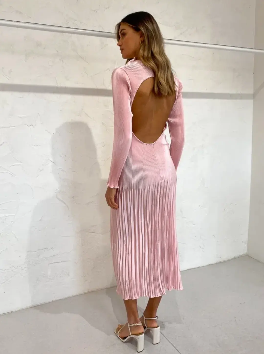 L'idee Soirée Long Sleeve Pleated Backless Dress Ballet Pink Size 8 for rent on The Volte - main image