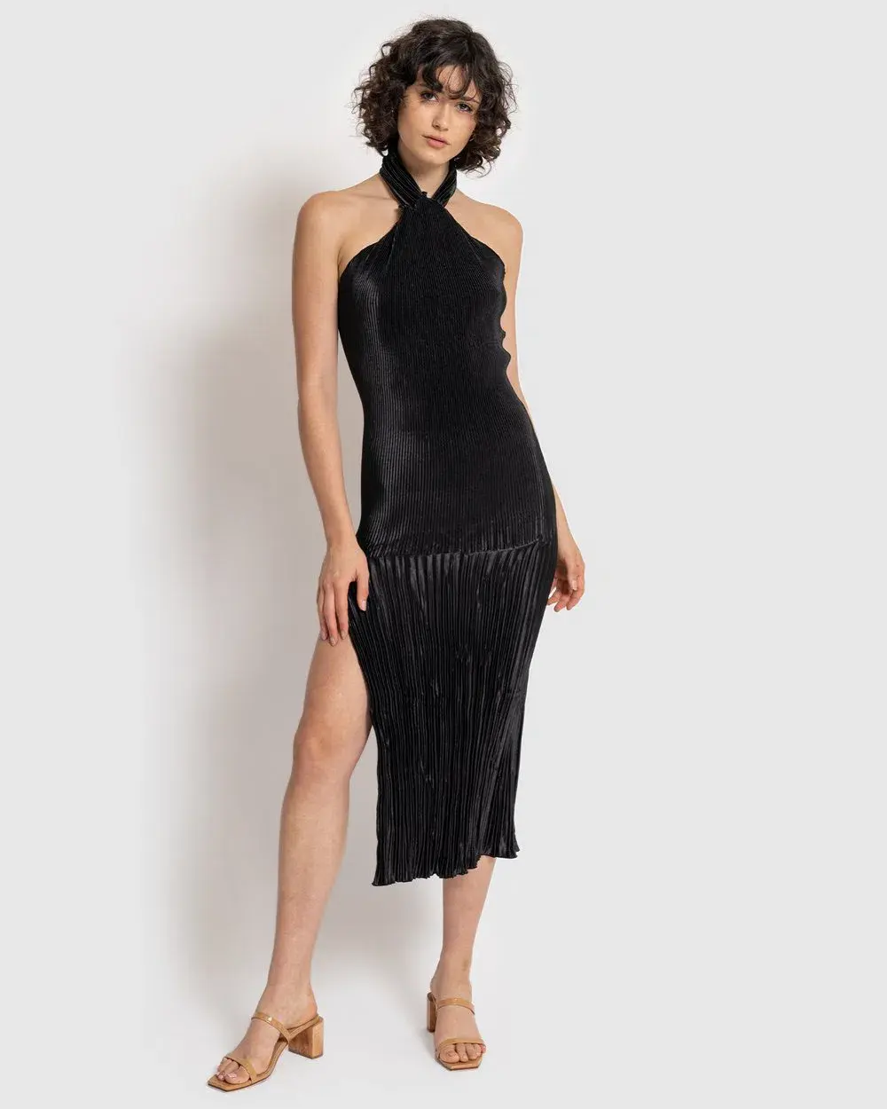 L’Idee Soireè Halter Gown Black Size 8 for rent on The Volte - main image