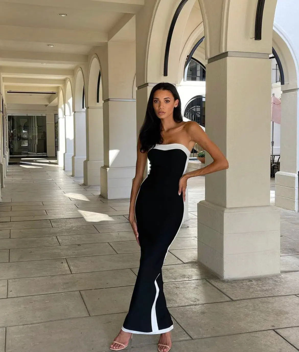 Bianca and Bridgett Ashley Dress Black Size 8 - Image 4