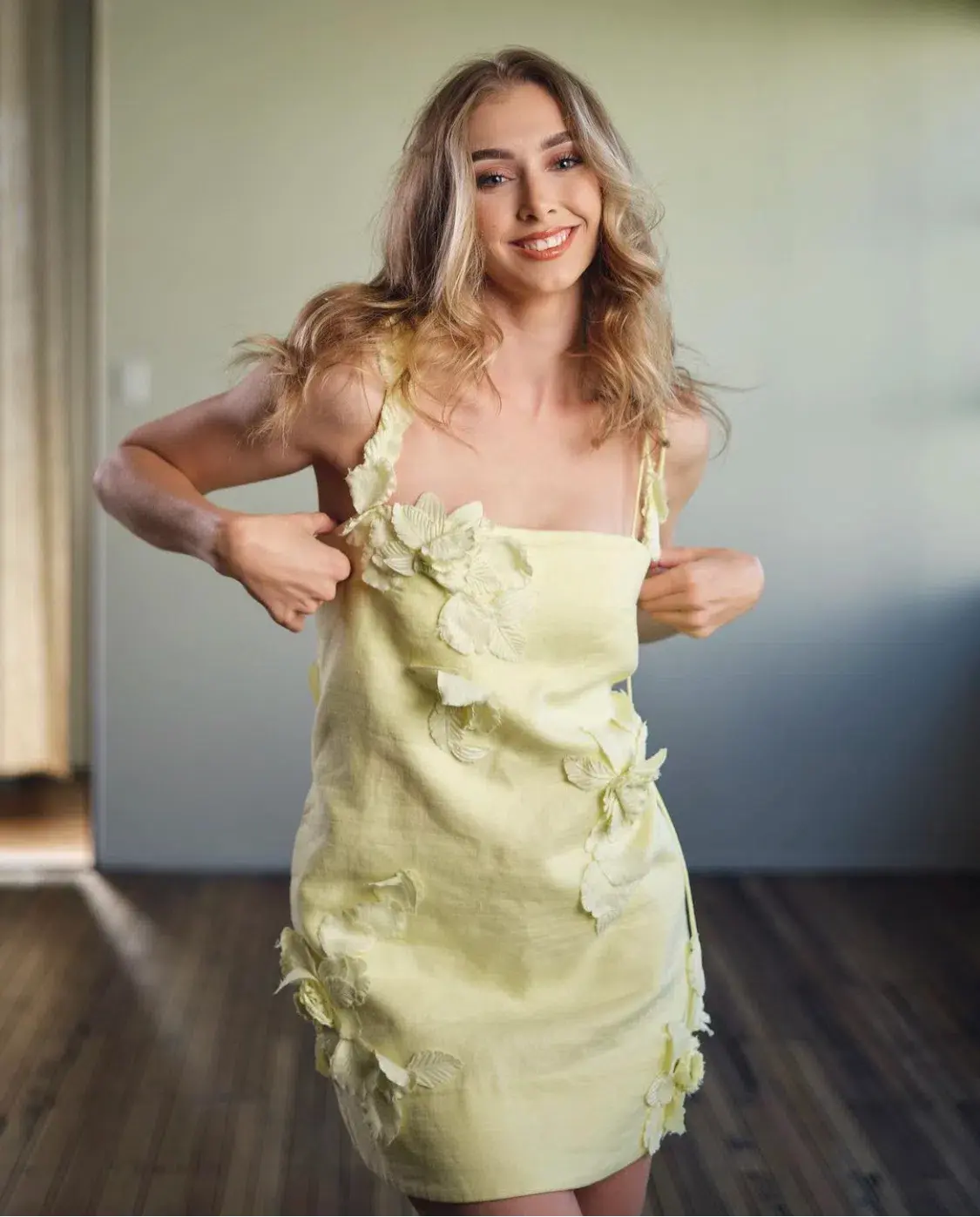Zimmermann High Tide Lift Off Flower Mini Dress Lemon Yellow Size 1 / Au 10 - Image 2