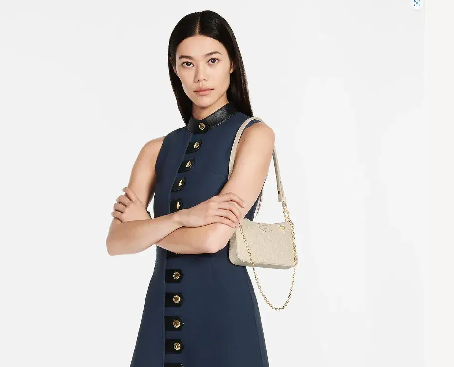 Louis Vuitton Easy Pouch Handbag Nude - Image 4