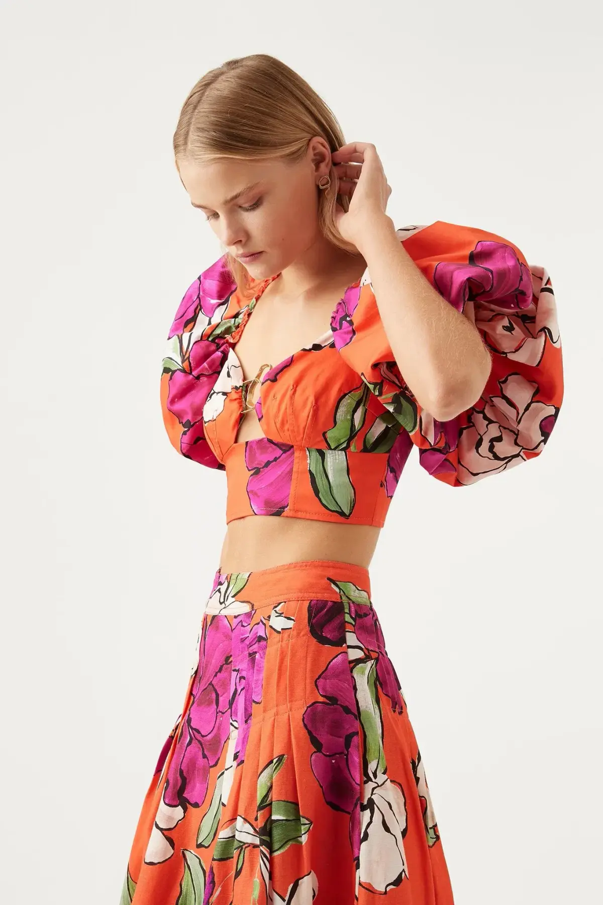AJE  Marcel Puff Sleeve Bodice & Niki Pleated Mini Skirt Vivid Camellia Size 10 - Image 2
