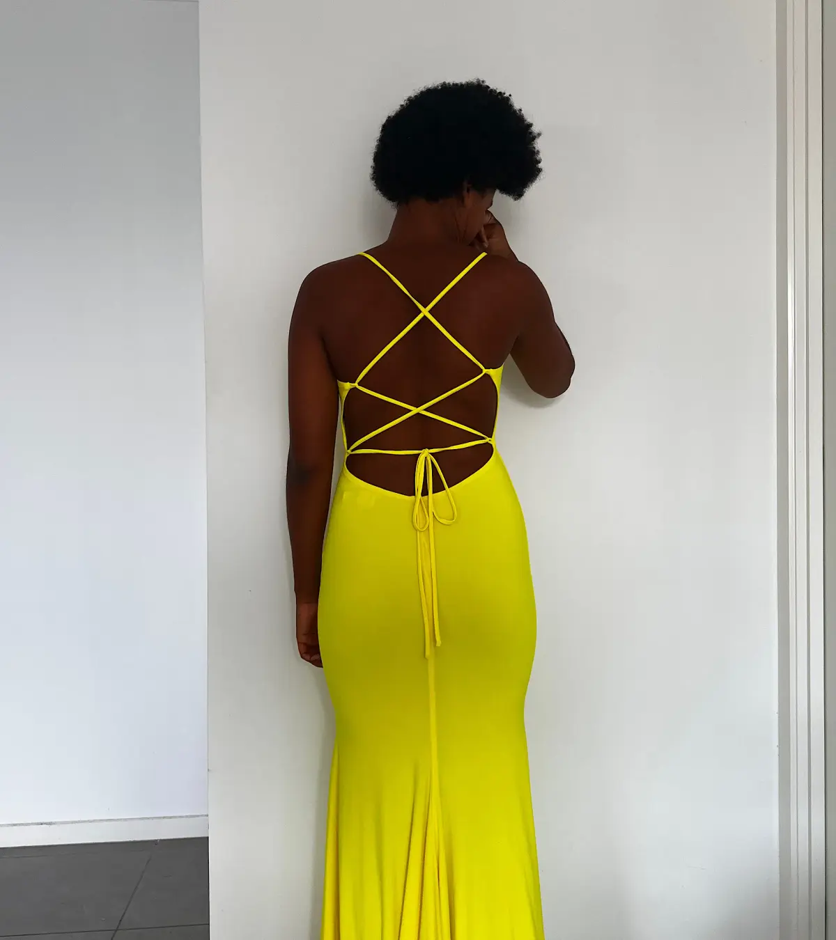 Gossip Gowns Ashleigh Floor Length Lemon Yellow Size 6 - Image 2