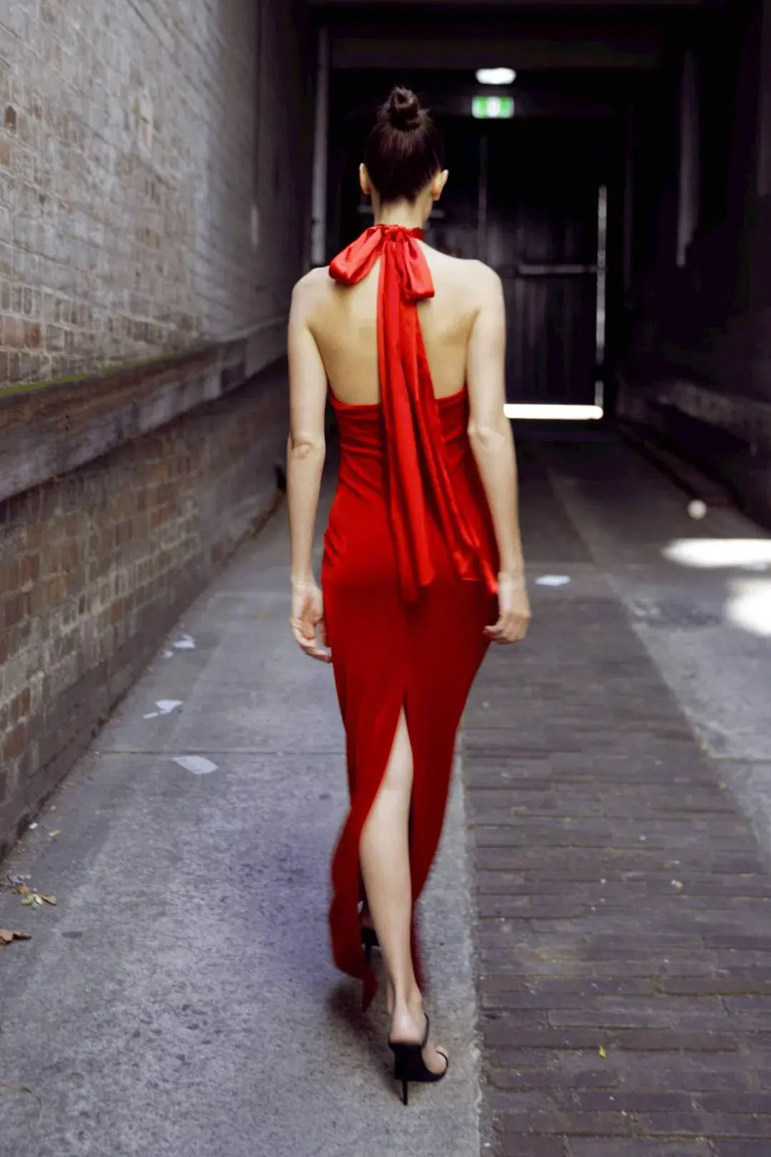 Carla Zampatti The I Love You Halter Gown Red Size 8 - Image 2