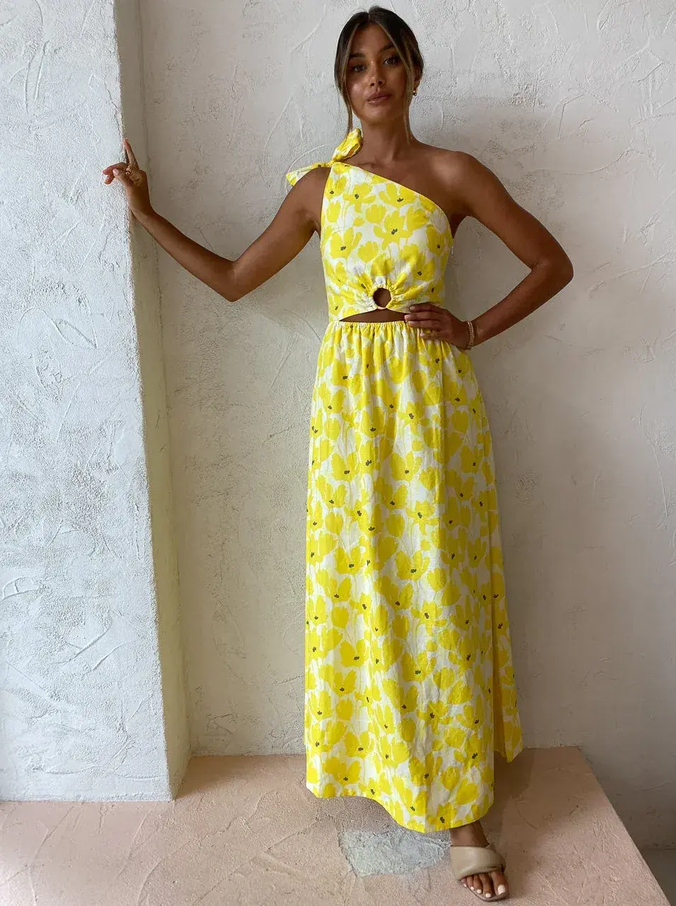 By Nicola Dahlia Dress Yellow Floral Size 6 - Image 4
