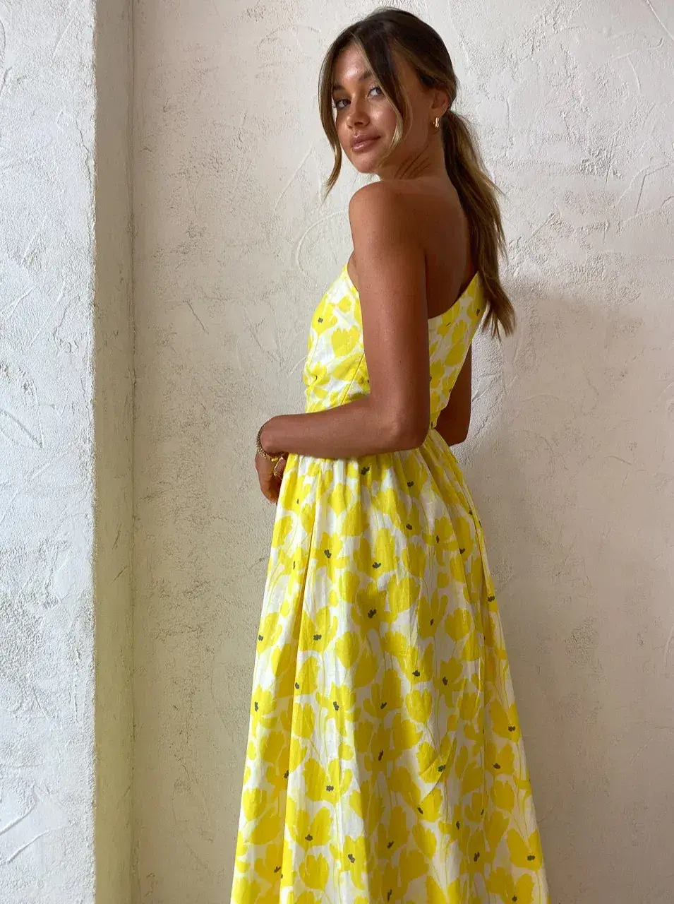 By Nicola Dahlia Dress Yellow Floral Size 6 - Image 5