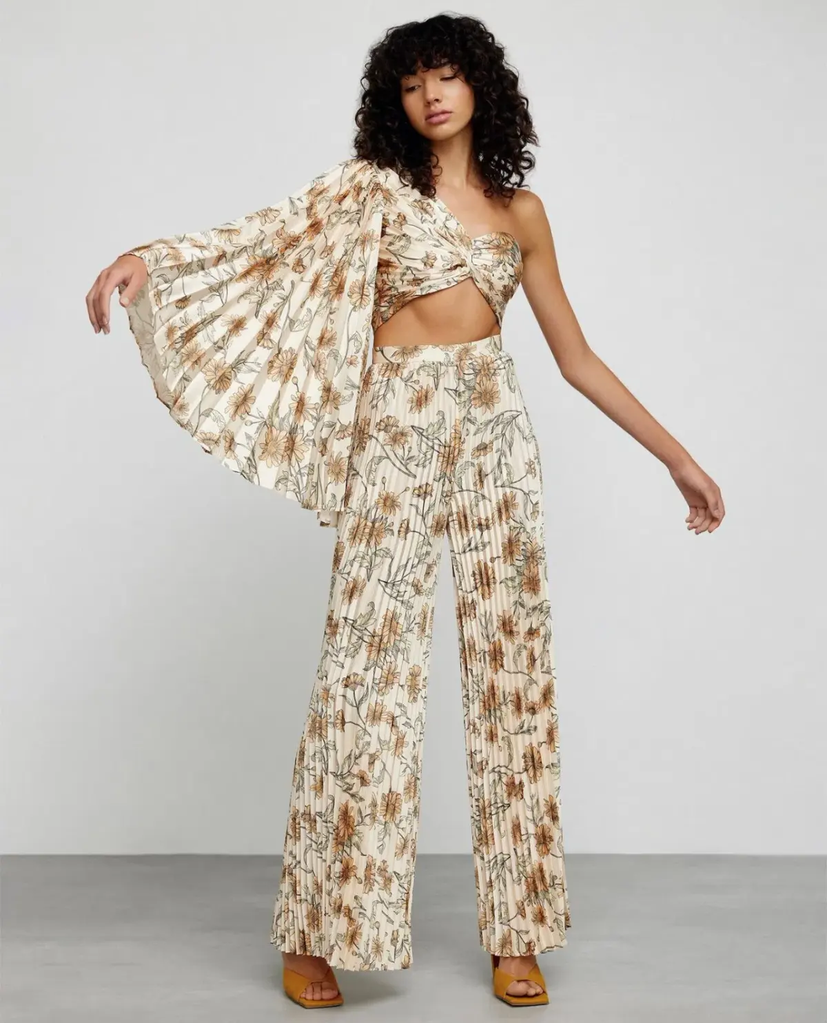 Significant Other Simone Set  Amber Daisy Size 10  - Image 1