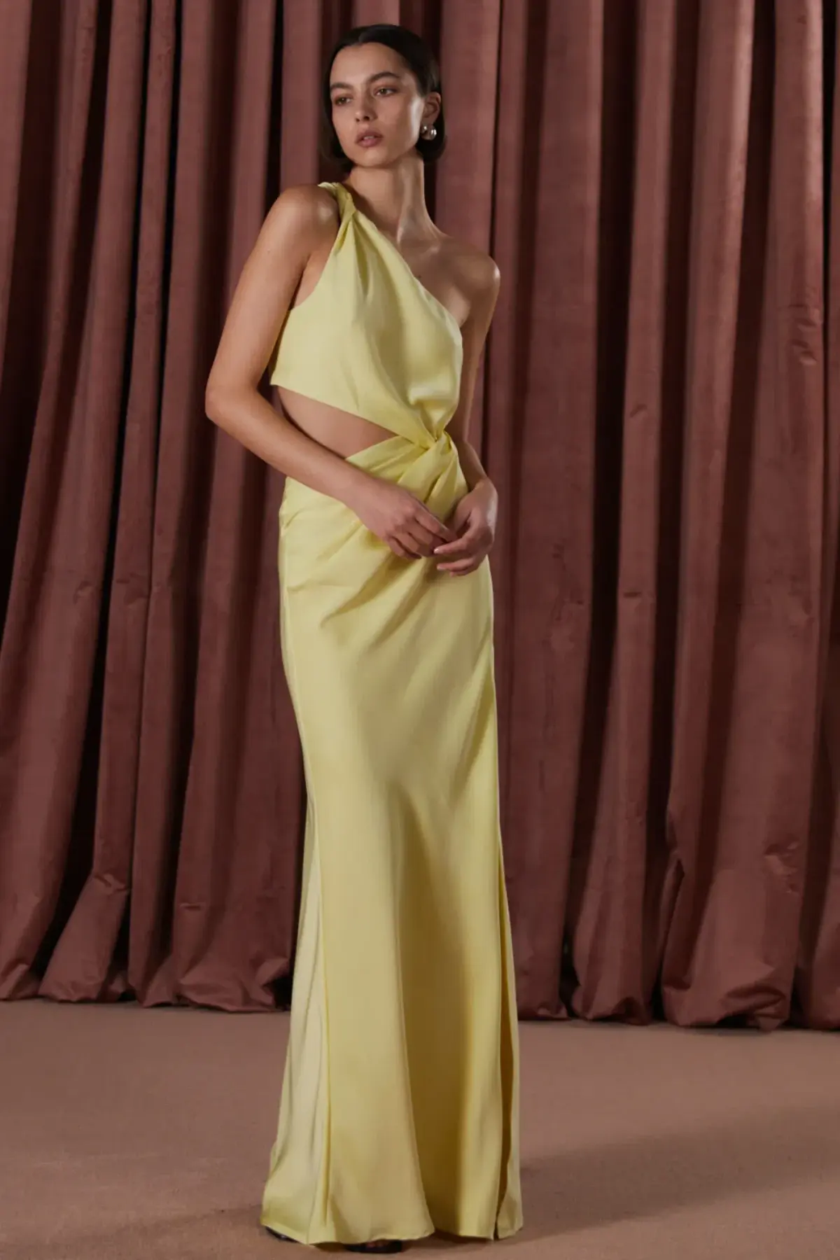 Misha Kristin Satin Gown in soft lime size 8 - Image 3
