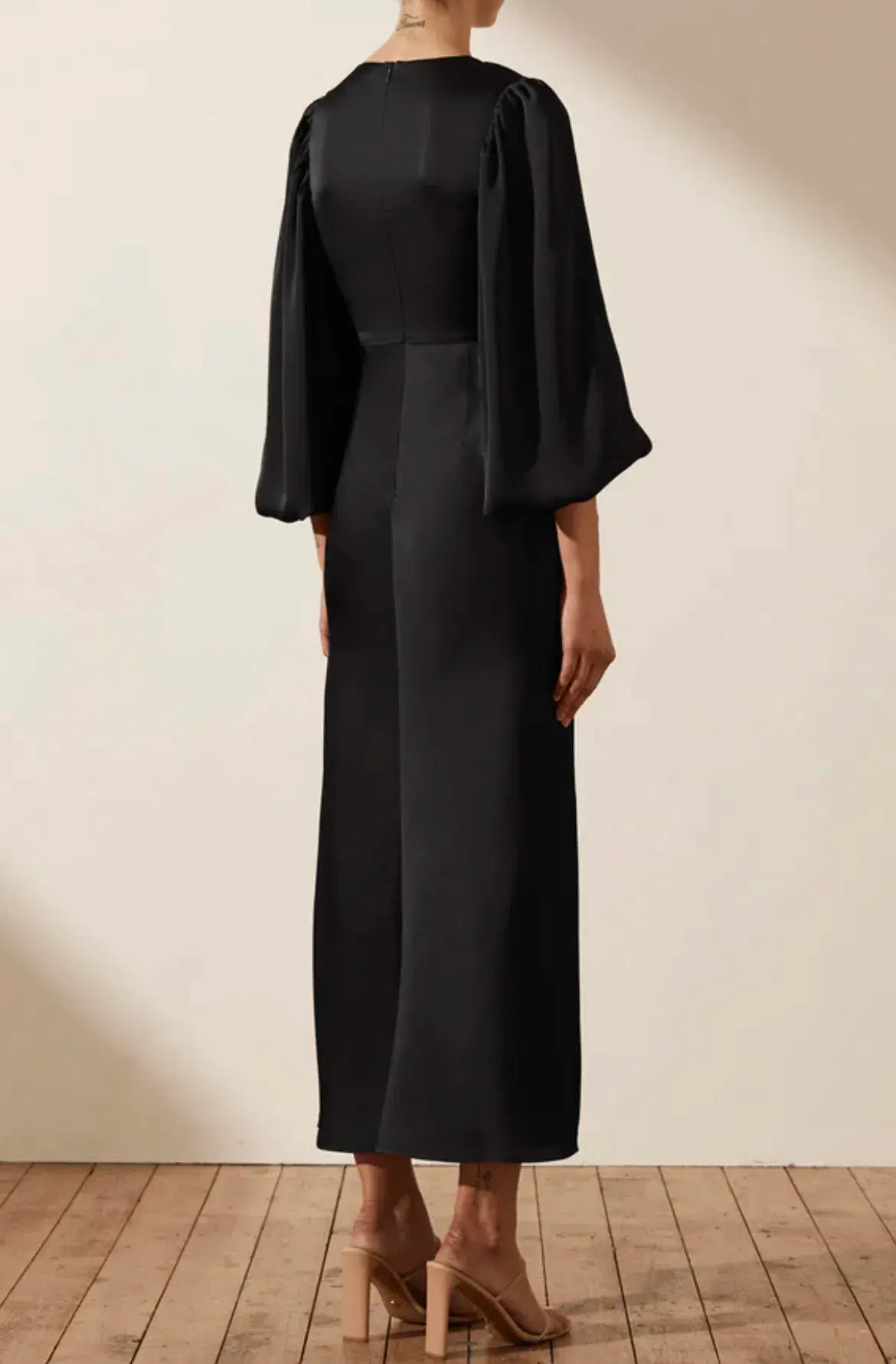 Shona Joy Luxe Twist Front Balloon Sleeve Midi Dress Black Size 6 / XS - Image 3