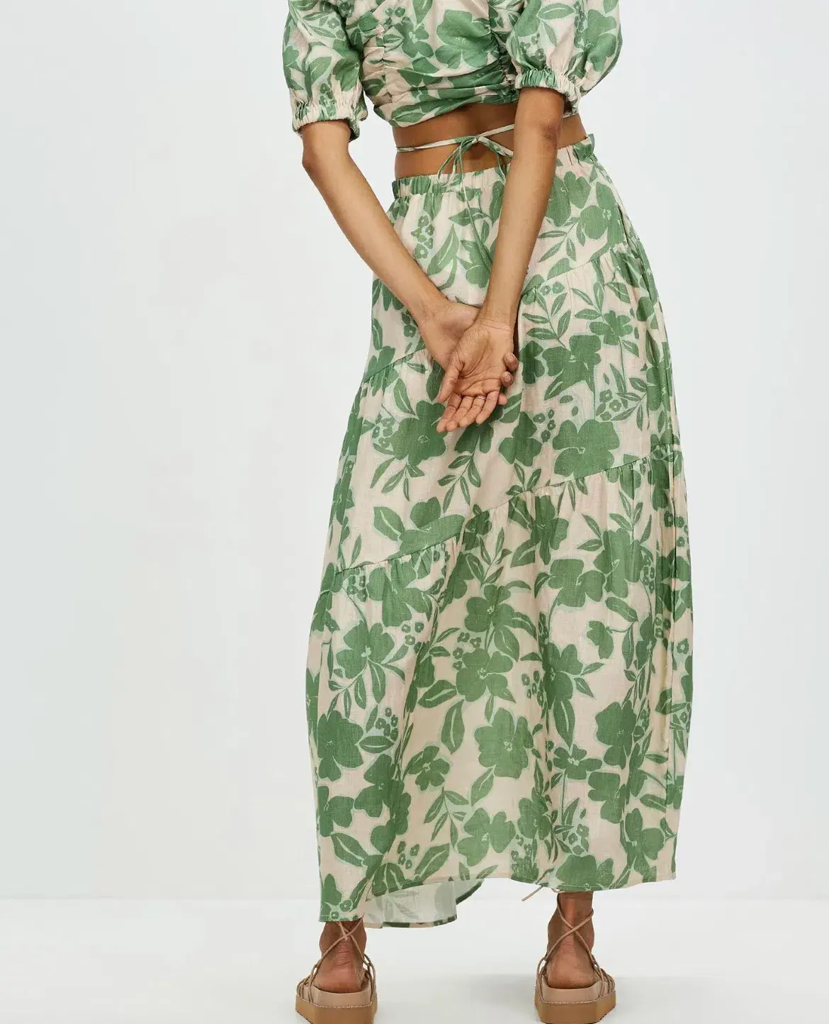 Aere Gathering Detail Linen Top & Maxi Skirt Set Floral Ivy Size 8/10 - Image 5