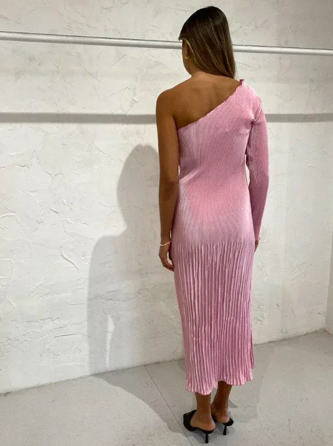 L'Idee Soiree Dress One Shoulder Sleeve Dress in Pink Size 8  - Image 3