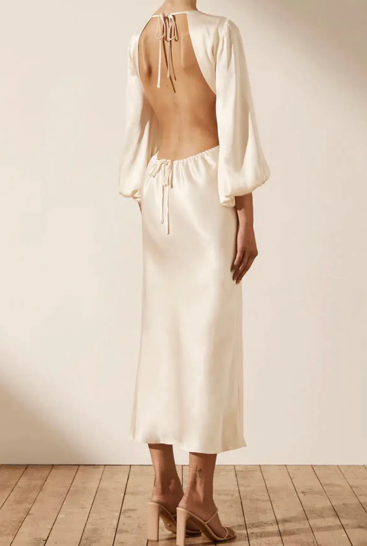 Shona Joy La Lune Open Back Balloon Sleeve Midi Dress in Cream Size 6  - Image 2