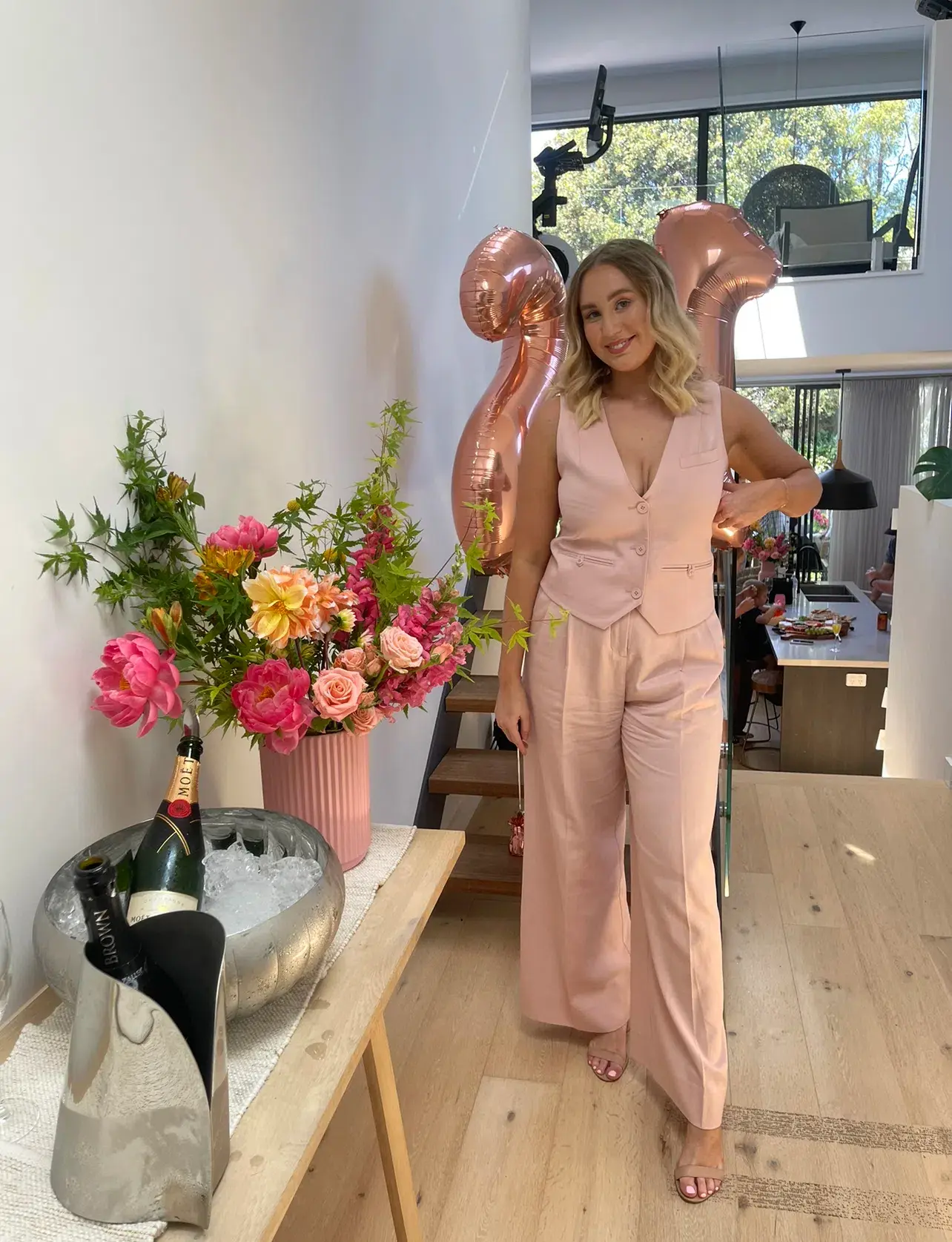 Shona Joy Sara Oversized Tailored Vest Size 8 and Tailored Wide Leg Pants Size 10 Set Powdered Pink - Image 5