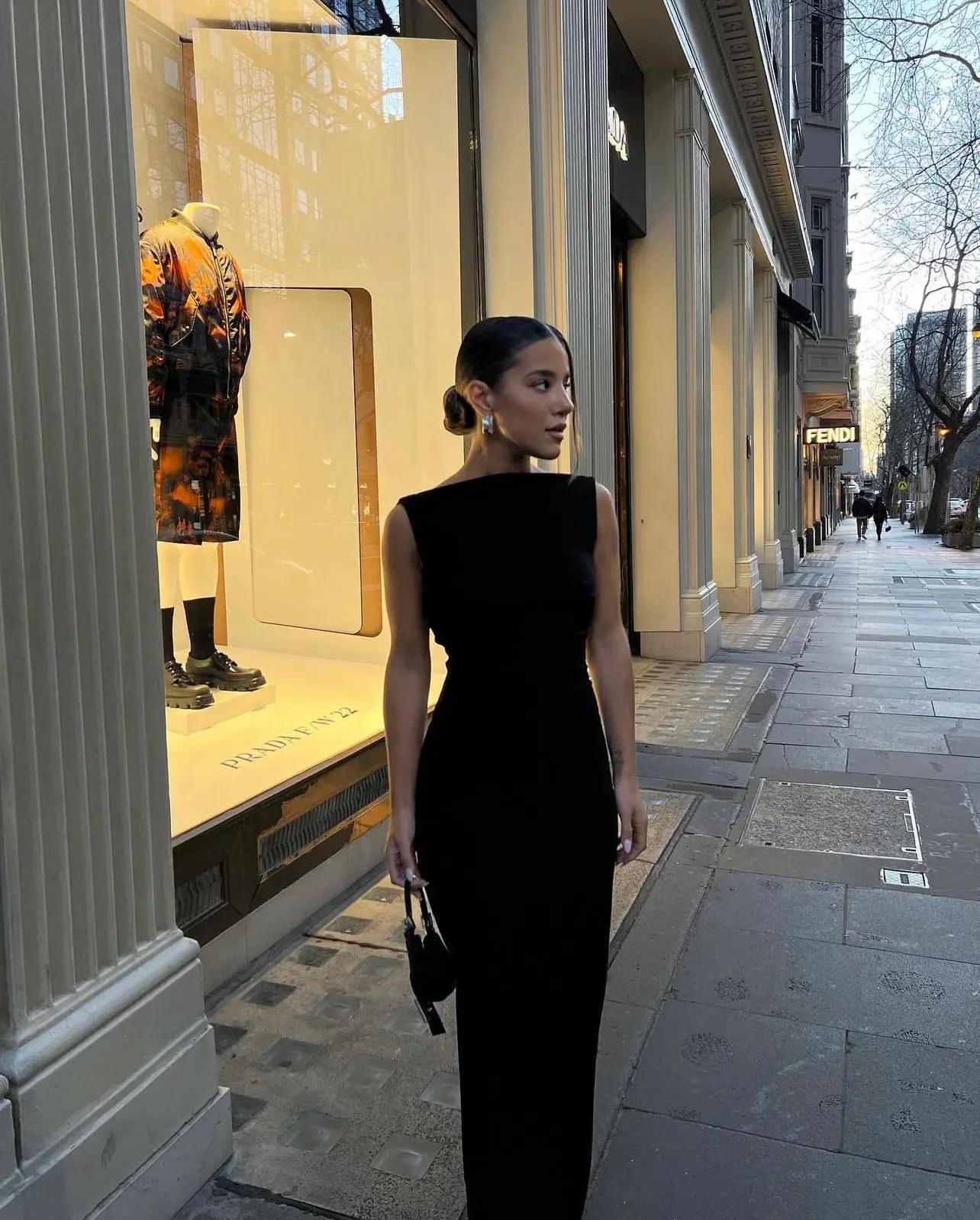 Effie Kats Verona Backless Gown Black Size AU 10 - Image 2