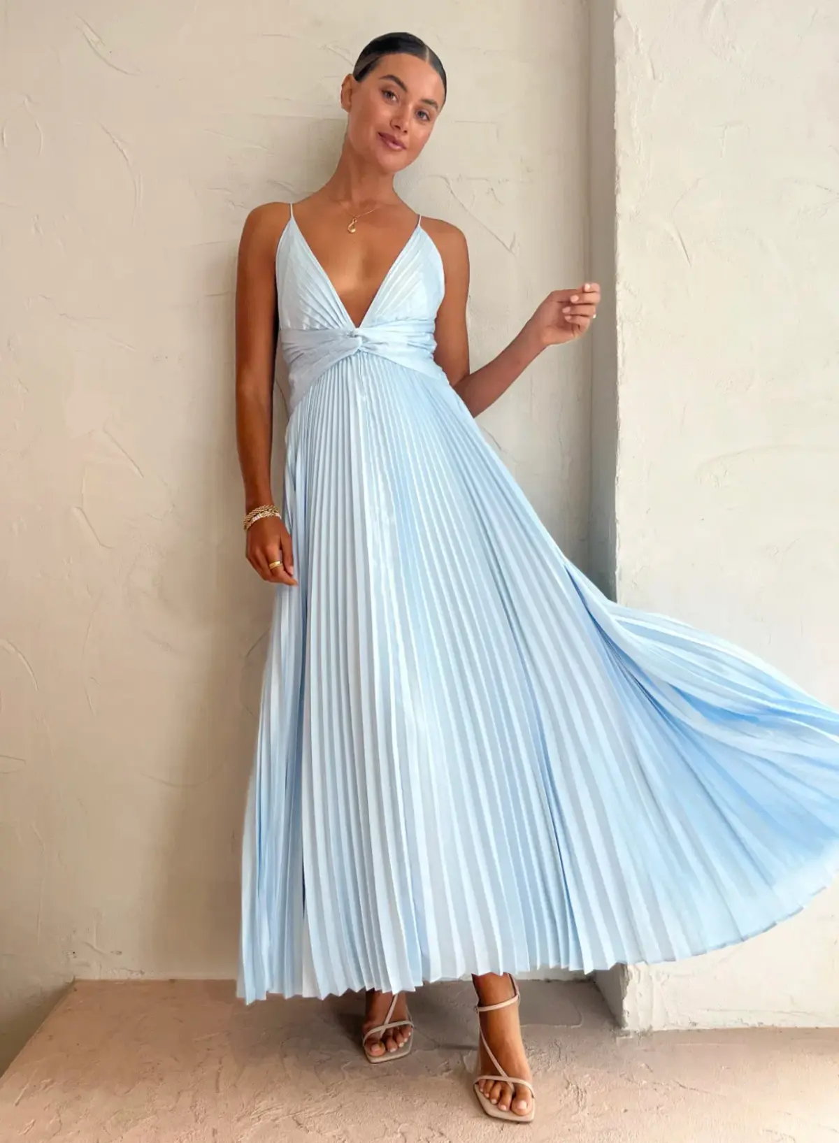 Issy Orla Dress in Sky Blue Size AU 6 - Image 3