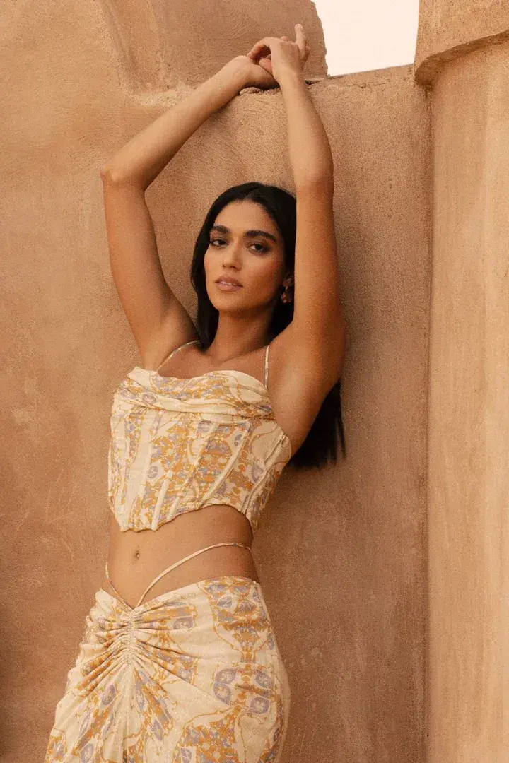 Meshki Cyra Corset Top And Afra Front Ruched Midi Skirt Persian Print Beige Size AU 8 - Image 6