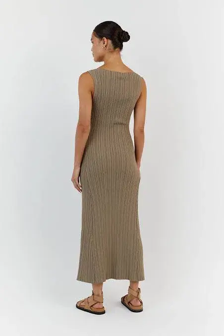 Dissh Ivy Moss Midi Dress Brown Size AU 8 for rent on The Volte - main image