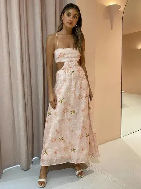 Issy Eveylyn Dress Blush Size AU 8  for rent on The Volte - main image