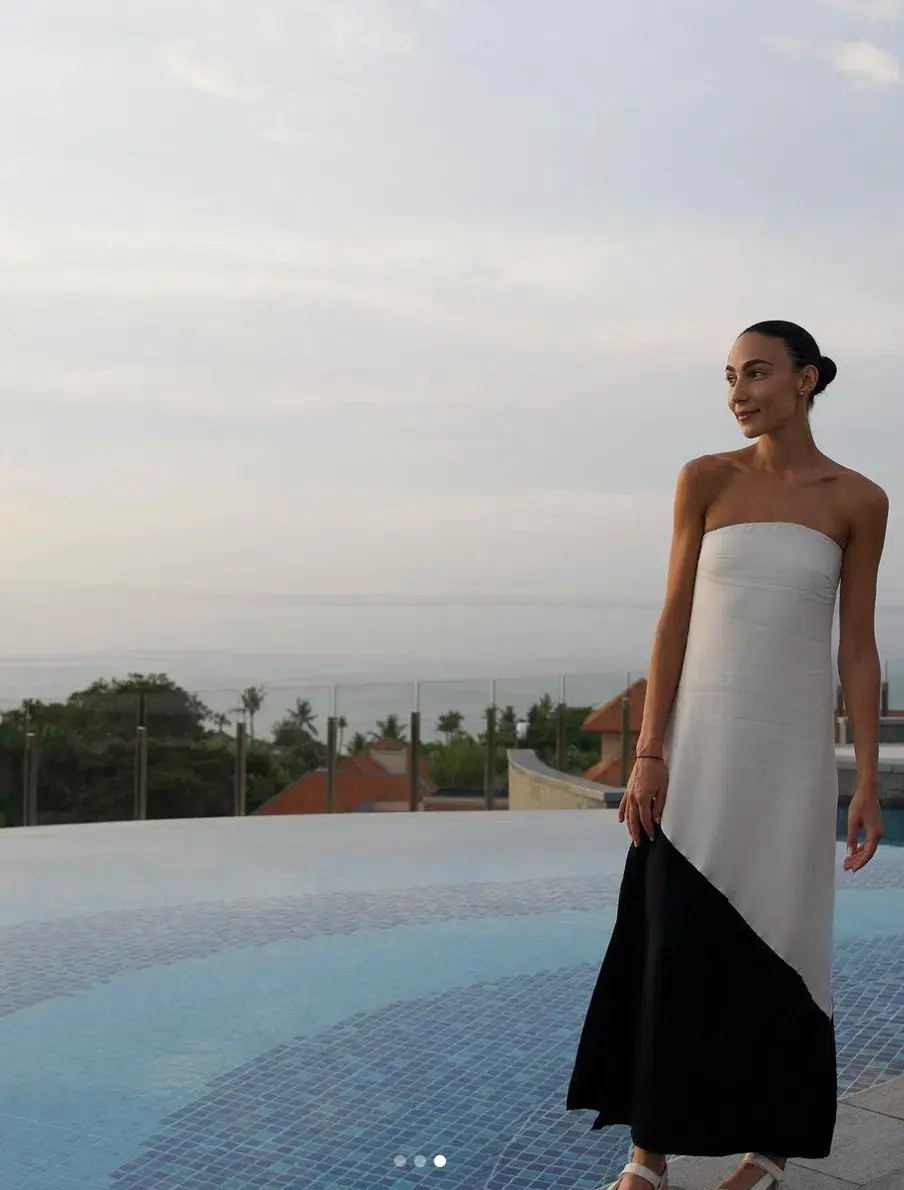 Dissh Taj Pearl and Black Midi Dress White Size 10 for rent on The Volte - main image