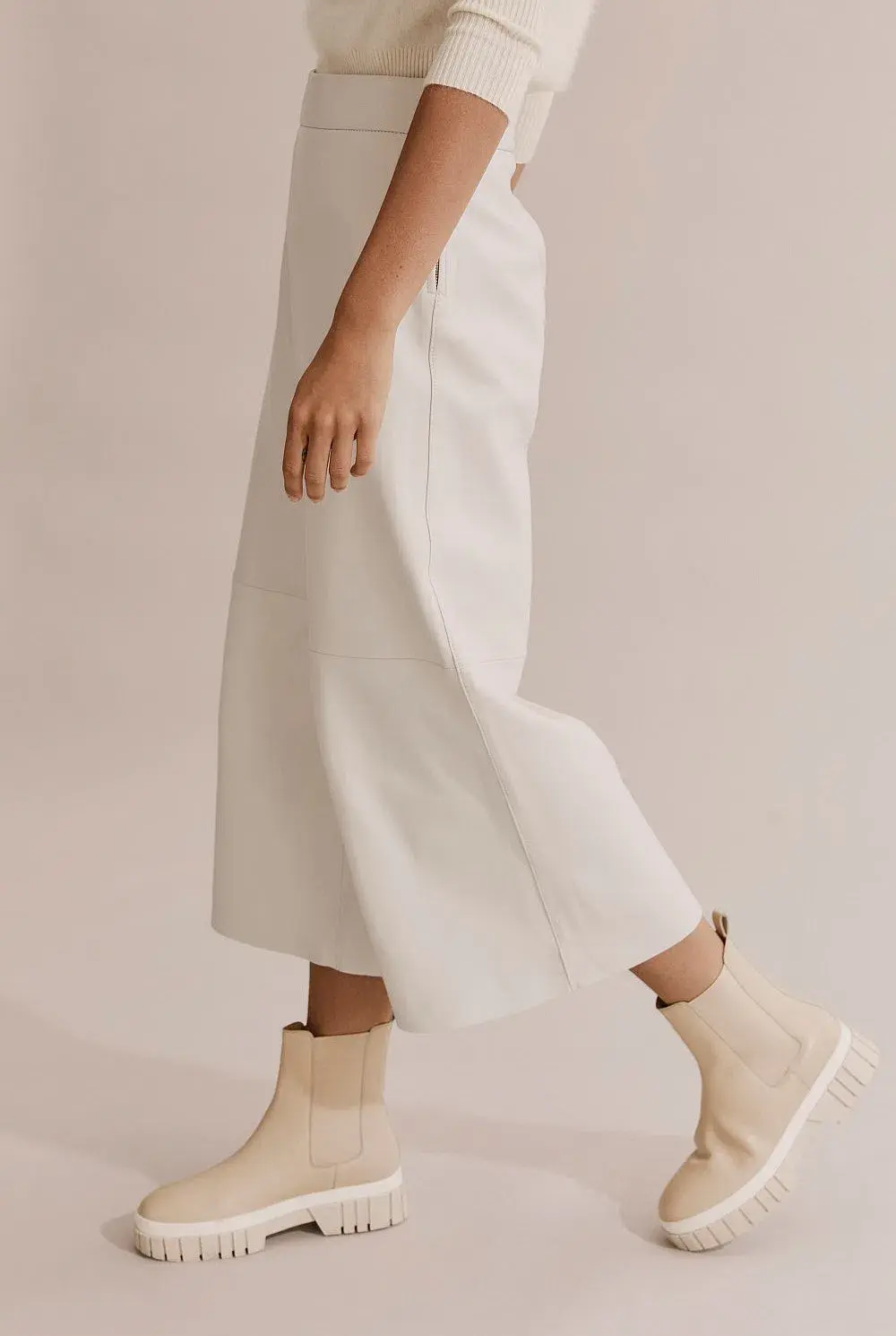 Country Road Luxurious White Leather Culotte Pants Size AU 10 - Image 3