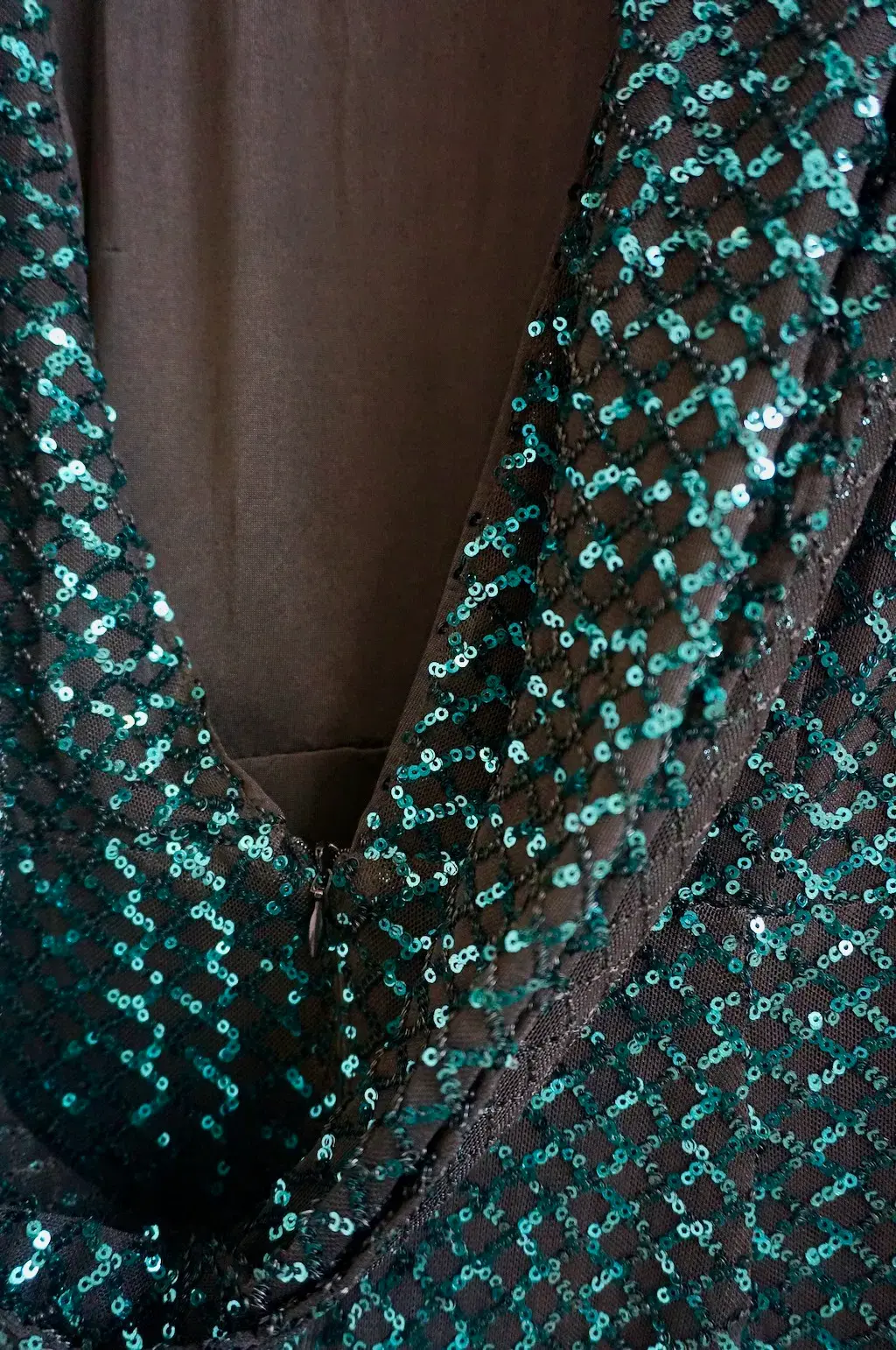 Elle Zeitoune Jelena Dress Emerald Green Sequin Size 12 - Image 3