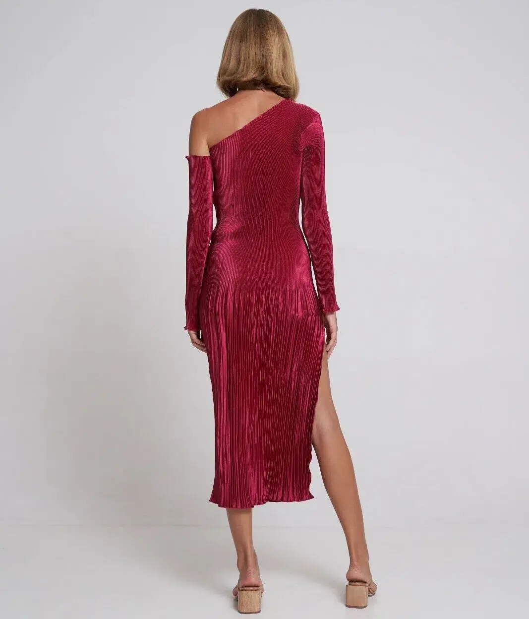 L'idee Soiree Gigi Pleated One Sleeve Cold Shoulder Gown Dress Ruby Red Size 8 / S - Image 3