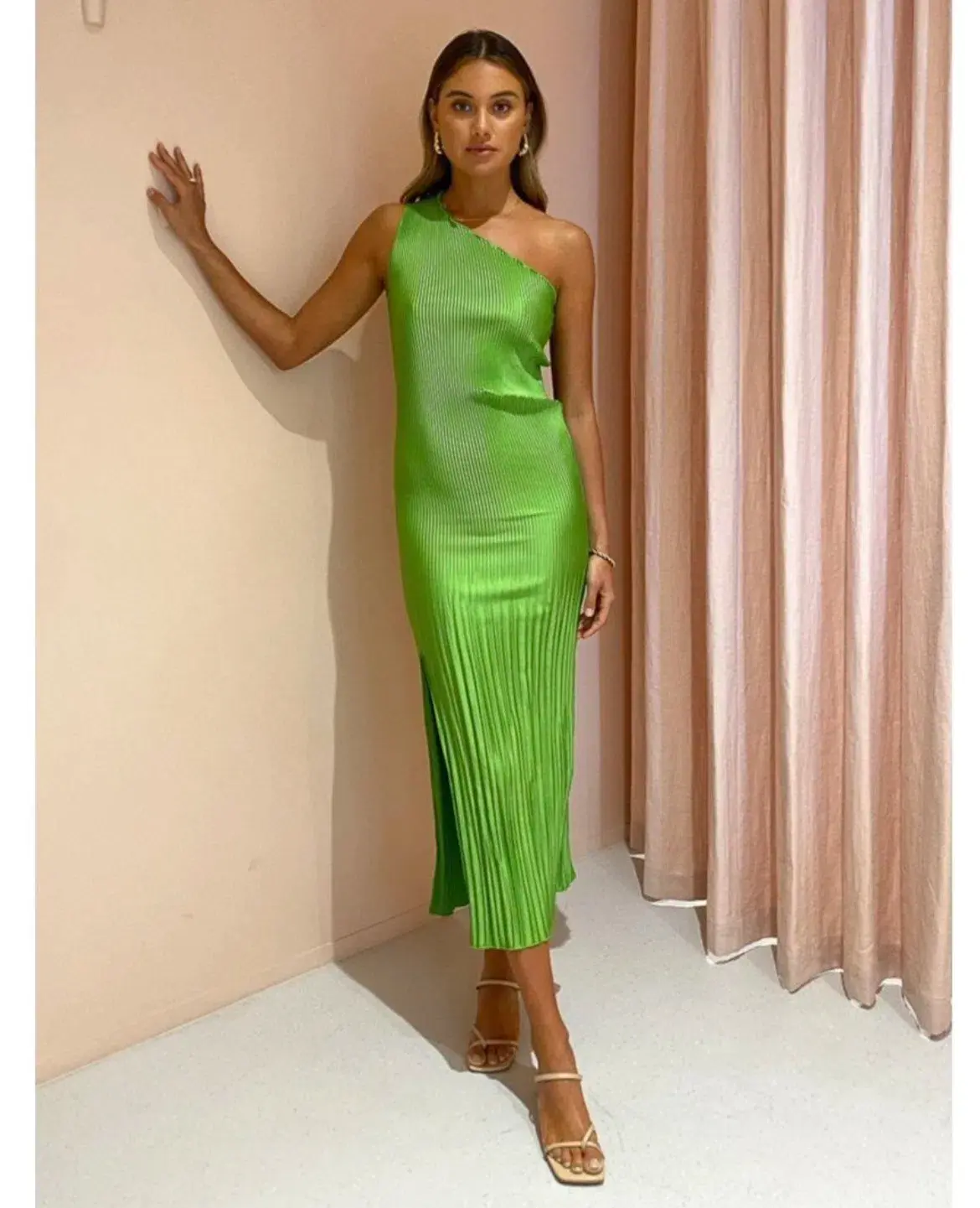 L’idée Soiree One Shoulder Gown in Green Size 12  - Image 1